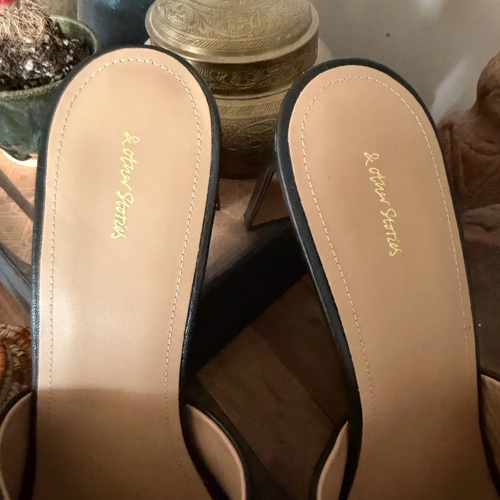 & OTHER STORIES Heeled Leather Square Toe Sandals